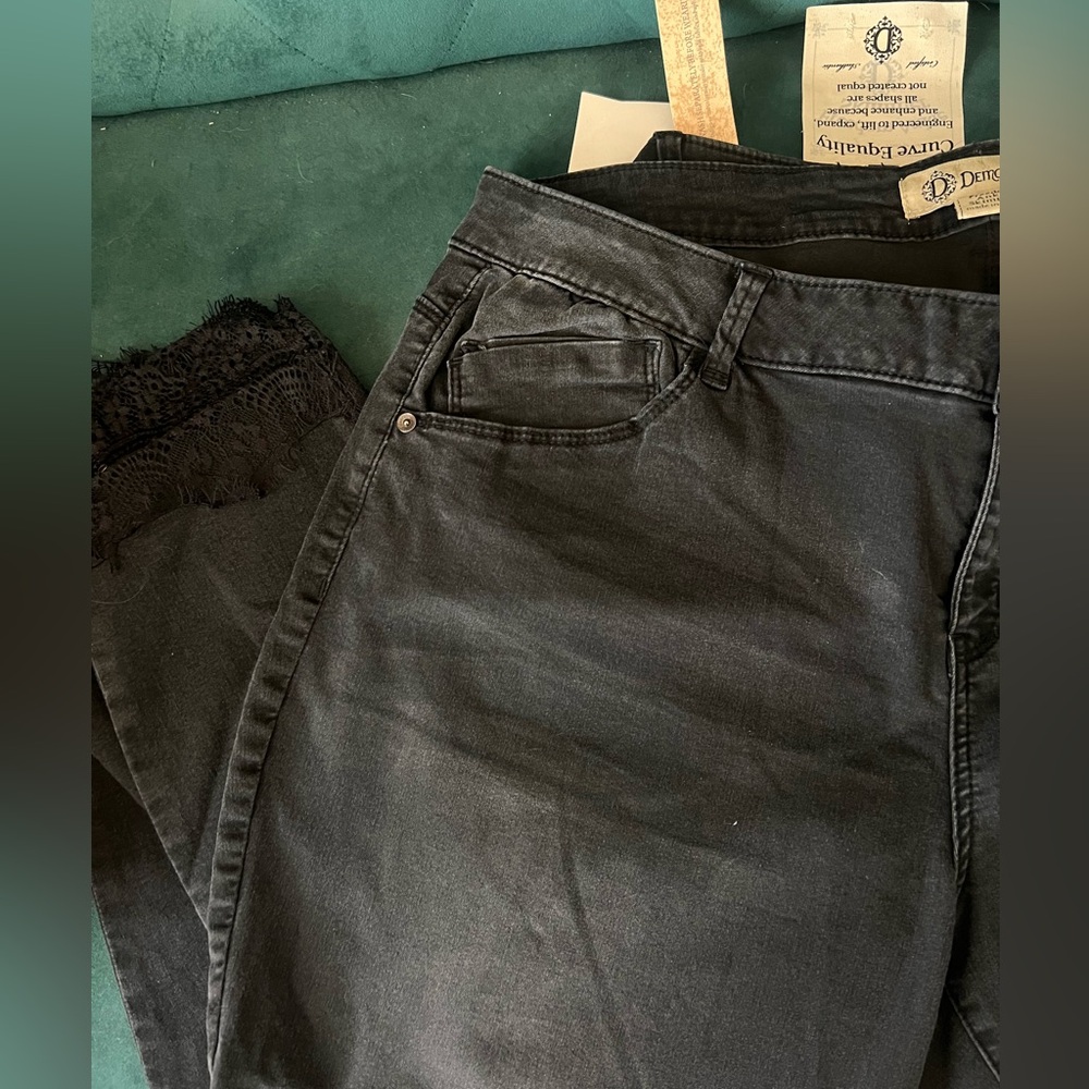 Democracy Black Skinny Jeans with Lace Ankle Detail!